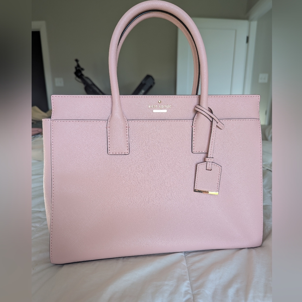 Kate Spade Light Pink Purse With Zipper And Optional Strap